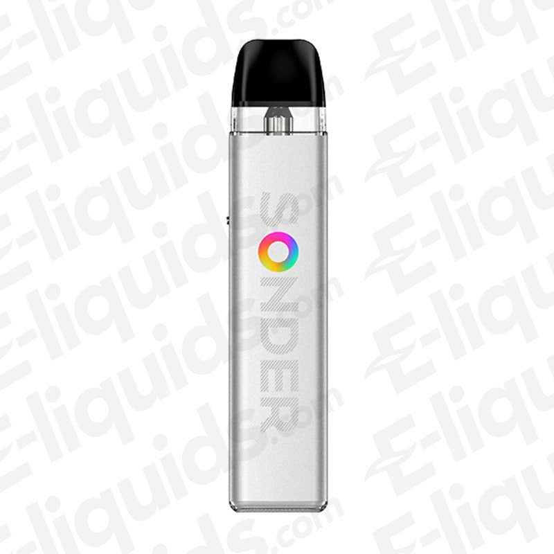 Geekvape Sonder Q2 Vape Pod Kit in silver, compact design with adjustable power for MTL and RDL styles.